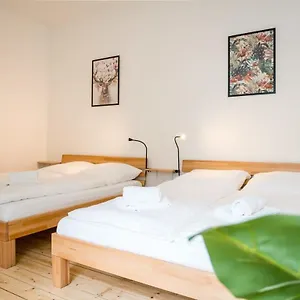 https://spacious-3br-plus-ac-self-check-in-street-parking.find-berlin-hotels.com